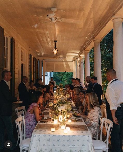 Small Southern Wedding, Southern Backyard Wedding, Southern Hospitality Aesthetic, Southern Old Money Aesthetic, Southern Wedding Aesthetic, Southern Charm Aesthetic, Old House Wedding, Nancy Meyers Wedding Aesthetic, Coastal Grandma Party