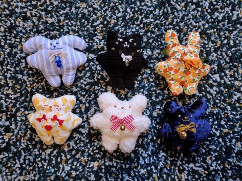 Scrap Fabric Plushies, Home Made Plushies, Fleece Plushies, Sewing Projects Cute, Sewing Plushies, Handmade Stuffed Animals, Handmade Plushies, Sewing Stuffed Animals, My Bf