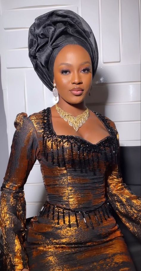 Yoruba Clothing, Naija Babe, Nigerian Dress Styles, African Bridal Dress, Nigerian Lace Styles Dress, African Party Dresses, Nigerian Lace Styles, Modest Dresses Fashion, Traditional African Clothing