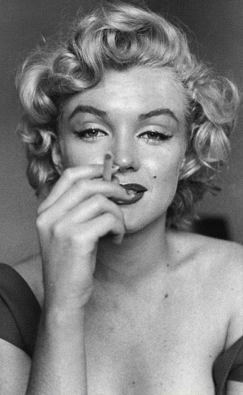 marilyn monroe Jane Russell, Robert Mapplethorpe, Joe Dimaggio, Gene Kelly, Mae West, Annie Leibovitz, Richard Avedon, Marilyn Monroe Photos, Norma Jean