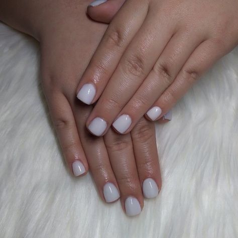 $20 Acrylic Overlay IG : @butterflynails.xoxo Overlay White Nails, Acrylic Overlay On Natural Nails Short, Natural Acrylic Overlay Nails, Overlay On Real Nails, White Acrylic Overlay Nails, Dip Overlay Nails, Acrylic Layover Nails Short, Short Nail Overlay, White Overlay Nails