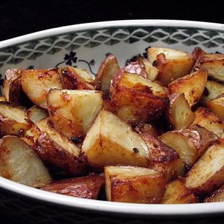 Honey Roasted Potatoes, Roasted Potatoes In Oven, Red Potatoes Recipe, Red Potato Recipes, Red Potato, Delicious Sides, Potatoes In Oven, Sides Dishes, Savory Treats