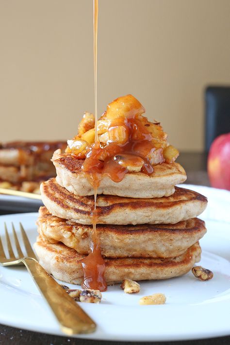 Cider Syrup Recipe, Apple Cider Syrup Recipe, Apple Cider Pancakes, Easy Fall Breakfast, Apple Cider Syrup, Fall Sweets, Fall Recipes Breakfast, Apple Pancakes, Fall Breakfast