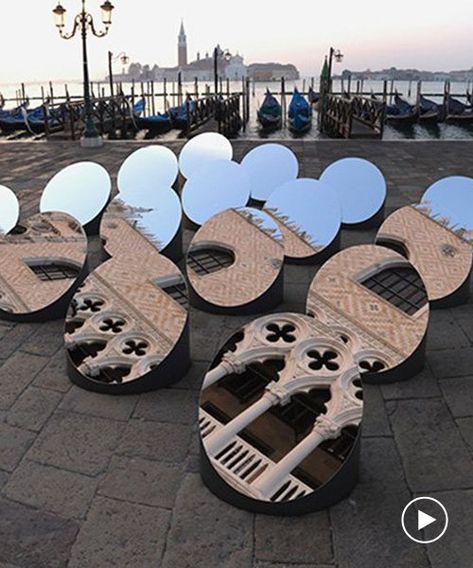 the AZIMUT moving art installation offers a fragmented view of venice Mirror Exhibition, Cobblestone Walkway, Airplane Hangar, Moving Art, Beach Hammock, Andrea Palladio, Mirror Installation, Colossal Art, Magnifying Mirror