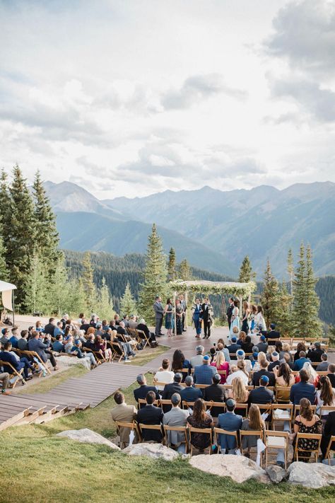 The Most Breathtaking Wedding Venues in Colorado | The Little Nell | Photo: Tara Marolda Wedding Venues In Colorado, Chile Colorado, Event Venue Spaces, Winter Park Colorado, Mountain Wedding Venues, Telluride Colorado, Durango Colorado, Estes Park Colorado, Breckenridge Colorado