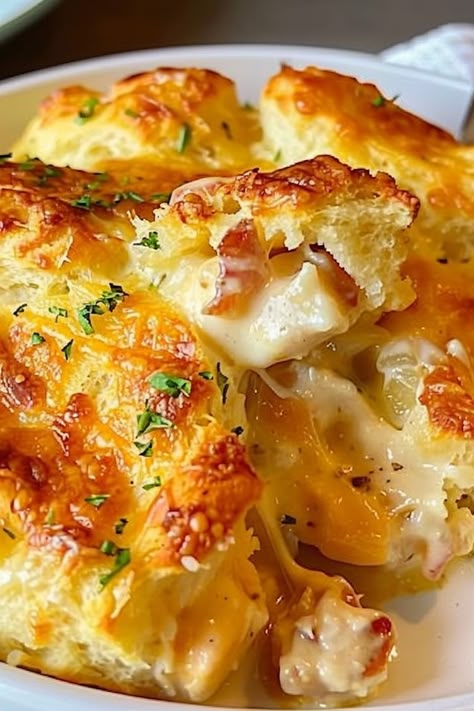 Indulge in a cheesy delight with our Chicken Bubble Biscuit Bake Casserole! Quick, easy, and oh-so-creamy. Perfect for weeknight dinners. Get the full recipe here and satisfy your cravings tonight! Quick Easy One Dish Meals, Family Casseroles Dinners Easy Recipes, Easy Chicken Biscuit Bake Dinner, Chicken In Biscuit Recipe, French Onion Chicken Bubble Up Bake, Chicken Casserole With Cheddar Biscuits, Easy Dinner Recipes Canned Chicken, Chicken Biscuit Bake Recipes, Bisquick Recipes With Chicken