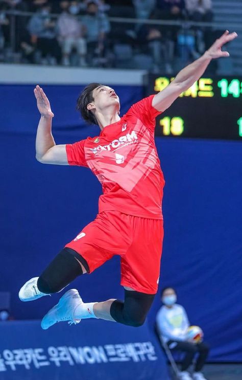 Lim Sungjin, Volleyball Photography, Mens Volleyball, Male Pose Reference, Dynamic Poses, Volleyball Players, Male Poses, Pose Reference Photo, Asian Men