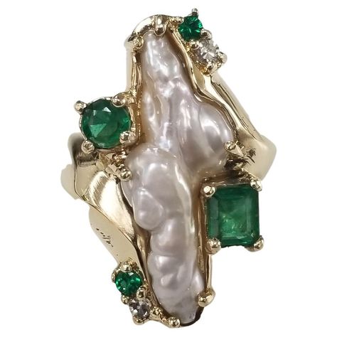 Item specifics Condition:Pre-owned: Seller Notes:"GREAT CONDITION” Diamond Clarity Grade:Very Slightly Included (VS1) Setting Style:cocktail Type:Ring Main Stone Color:Emerald ec .47, round .23, 2 .08 Metal Purity:14k Main Stone: 2 Diamonds .08 Main Stone Creation: Pearl free form Metal:White Gold Diamond Color Grade:G Ring Size: 5 Pearl Cocktail Ring, Yellow Gold Cocktail Ring, Colored Diamond Rings, Gold Cocktail Ring, Diamond Cocktail Rings, Jewelry Lookbook, Funky Jewelry, Jewelry Inspo, Diamond Color