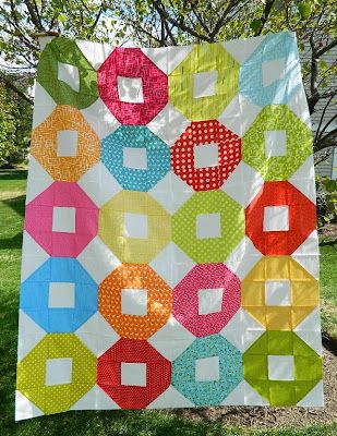 s.o.t.a.k handmade: shoo fly block {a tutorial} Shoo Fly Quilt, Christmas Crazy Quilt, Crazy Quilts Patterns, Shoo Fly, Quilt Block Tutorial, Mini Quilts, Quilting Tutorials, Quilt Tutorials, Quilt Patterns Free