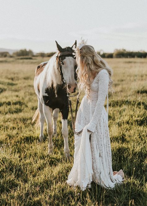 Country Future, Organic Wedding Dress, Indie Wedding Dress, Billy Ocean, Wedding Dresses Hippie, Indie Wedding, Open Back Wedding Dress, Hippie Wedding, Destination Wedding Dress