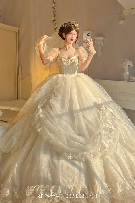 Ball Room Gowns, Princess Ball Gowns Fantasy Fairytale, Fairytale Dress Princesses Ball Gowns, Princess Wedding Dresses Ball Gown Fairytale, Ball Gowns Fantasy, Princess Dress Fairytale, Pretty Quinceanera Dresses, Sparkle Wedding Dress, Princess Ball Gowns