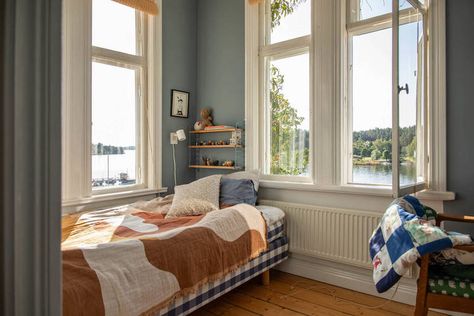 Swedish Bedroom, Swedish Summer House, Swedish Blue, Cozy Beds, Dreamy Bed, My Scandinavian Home, Bedroom Sitting Room, Swedish Summer, Sitting Rooms