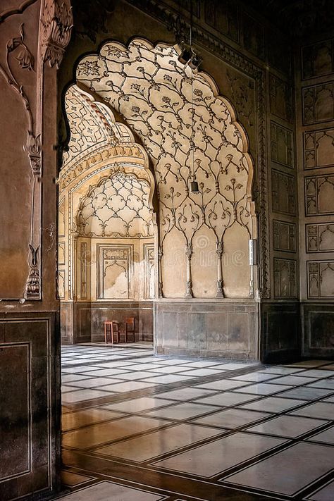 Pakistani Architecture, Arabic Arch, Mosque Interior, Badshahi Mosque, Pakistan Pictures, Pakistan Art, Islamic Pic, Asian Photography, Ancient Chinese Architecture