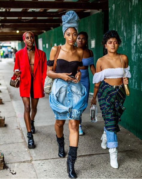 Afrocentric Fashion Afro Punk, Street Festival Outfit Casual, Last Minute Pride Outfit, Afrocentric Outfits Street Styles, Urban African Fashion Street Style, Black Women Fashion Summer Street Styles, Avant Garde Aesthetic Outfit, 90s Afrocentric Fashion, Afro Bohemian Fashion