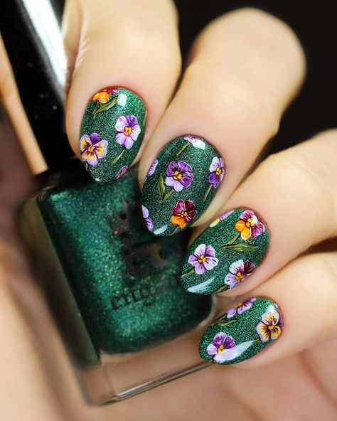 Lexa on Instagram: “I'm back with these moody pansy nails 🌺 My base color is the gorgeous @aengland_official Mrs. Dalloway, and the floral is handpainted with…” Pansy Nails, Mrs Dalloway, Mani Ideas, Pansies, Base Colour, Class Ring, Hand Painted, Nails, Makeup