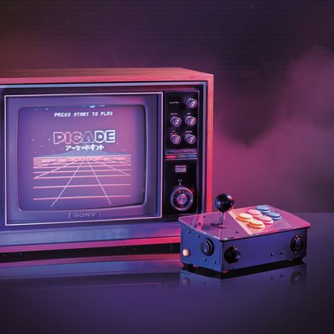 The Pimoroni Picade Console turns the Raspberry Pi into a particularly convincing retro console. The assembly should be particularly easy and is pretty inexpensive, too. Arcade Buttons, Arcade Console, Crt Tv, Retro Games Console, Retro Artwork, New Retro Wave, 80s Aesthetic, Retro Games, Vaporwave Aesthetic