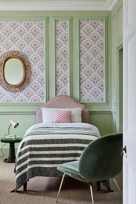 Inside Panelling: Hencroft – Pink Primula (National Trust Papers) Panelling: Pea Green 91 Door: Loft White 222 Light Pink Paint, Red Paint Colors, Pink Paint Colors, Paint And Paper Library, Cosy Bedroom, Little Greene Paint, Pink Paint, Red Walls, Decoration Inspiration