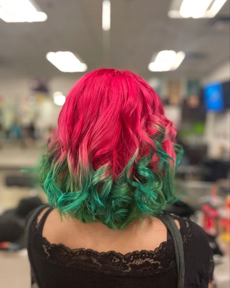 Funky Hair Colours For Short Hair, Watermelon Hair Color, Mitsuri Kanroji Hair, Red Green Hair, Pink Green Hair, Red And Green Hair, Pink And Green Hair, Holiday Hair Color, Watermelon Hair