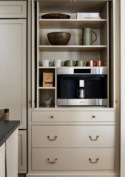 elegant coffee bar ideas Coffee Appliance Garage, Kitchen Bar Nook, Elegant Coffee Bar Ideas, Elegant Coffee Bar, Cottage Entryway, Color Cabinet, Bar Nook, Coffee Bar Ideas, Pink Eyeshadow Look