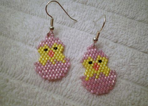 Easter Seed Bead Earrings, Easter Beaded Earrings, Miyuki Beads Pattern, Easter Earrings, Easter Jewelry, Seed Bead Crafts, Holiday Beading, Beads Craft Jewelry, Bead Crochet Patterns