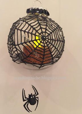 A Crafting Niche: Halloween Bauble and Trick or Treat Bags (Design Team make for "Love To Craft Challenge Blog" #27) Halloween Baubles, Commission Ideas, Craft Challenge, Trick Or Treat Bags, Diy Decorations, Treat Bags, For Love, Trick Or Treat, Diy Decor