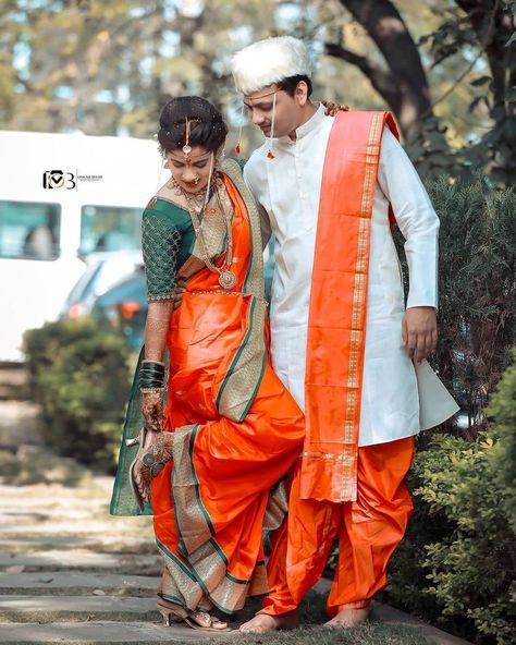 मराठी Wedding Look, Marathi Cupels Photo, Maharashtrian Pre Wedding Photoshoot, Marathi Wedding Look Couple, Maharashtrian Wedding Photography, Maharashtrian Wedding Couple Poses, Maharashtrian Groom Outfit, Maharashtrian Groom Outfit Wedding, Marathi Wedding Look