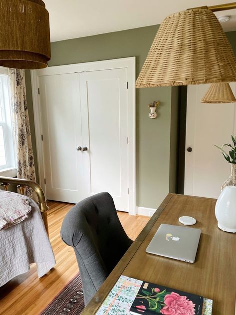 Office Guest Room Layout, Home Office Bedroom Combo Guest Rooms, Small Office Bedroom Combo, Guest Room Layout, Home Office And Guest Room Combo, Spare Bedroom Office Ideas, Guest Bedroom Office Ideas, Office Bedroom Combo, Guest Bedroom Office Combo