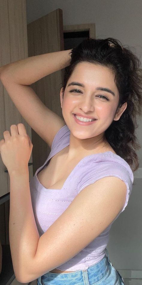 Shirley Setia, Beautiful Eyes Color, Bollywood Hairstyles, Beautiful Photoshoot, Cute Couple Songs, Beautiful Smile Women, Cute Celebrities, Girl Body