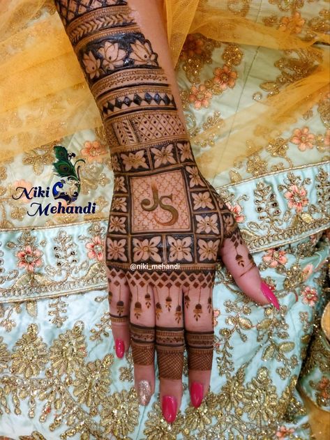 Engejment Mehandi Design, Teej Mehendi, Mehndi Elements, Bride Mehandi, Engagement Mehendi, Bride Mehndi, Hand Mehendi, Star Bus, Engagement Mehndi