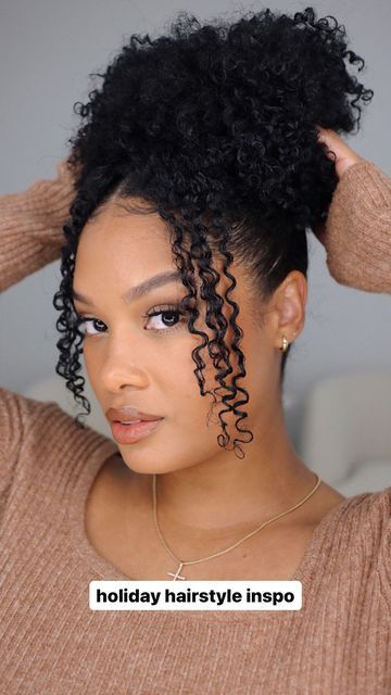 alyssa marie on Instagram: "a lil holiday hairstyle inspo for my curly girlies 🫶🏾 I did this on an old wash and go. it was quick & easy! would you try this style? @mielleorganics curl refresh spray + edge control @myafricanpride max hold styling gel @ddgirlswithcurls foam #holidayhair #holidayhairstyles #naturalhairstyles #washandgo #curlyhairstyles" Curly Hair Styles With Gel, Easy Edges Hairstyles, Gel Placement Curly Hair, How To Use Gel On Curly Hair, Curly Gel Products, Curl Gel, Edge Control, Curly Ponytail, Wash And Go