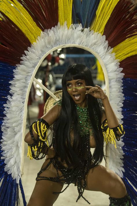 Lights, sequins, samba: Rio carnival at the Sambadrome – in pictures | World news | The Guardian Emoji Costume, Rio Carnival Dancers, Caribbean Carnival Costumes, Carnival Dancers, Carnival Festival, Caribbean Carnival, Rio Carnival, Carnival Costumes, Life Is Beautiful