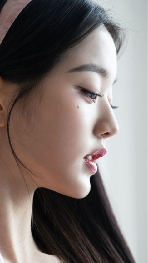 wonyoung photoshoot modeling magazine korean ive izone hd Wonyoung Side Profile, Iz One Wonyoung, Korean Haircut, The Cardigans, 인물 사진, 가�을 패션, Celebrity Hairstyles, Korean Beauty, Girl Face