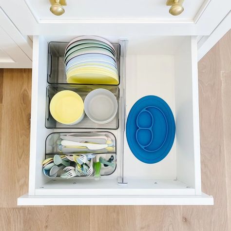 Professional Home Organizer Kitchen Organization Organizing With Kids Accessible For Children To Help Plates Organization, Plate Organizer, Plate Shelves, Kids Plates, Kitchen Drawer, Organization Diy, Kitchen Drawers, Kids Kitchen, Shopping App