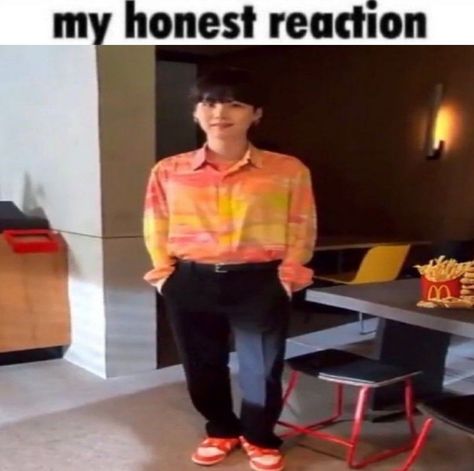 Kpop My Honest Reaction, Bts My Honest Reaction, My Honest Reaction Cat, Bts Reaction Memes, Kpop Reaction Memes, Yoongi Memes, My Honest Reaction, Bts Reaction, Honest Reaction