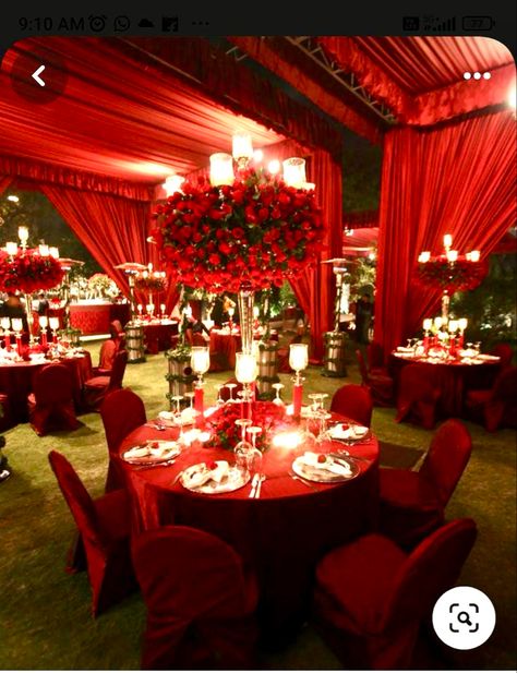 Modern Red Wedding, Royal Wedding Decorations, Red Wedding Decor, Royal Wedding Themes, Victorian Wedding Themes, Royal Indian Wedding, Ceremony Decorations Outdoor, Indian Wedding Theme, Themed Wedding Decorations