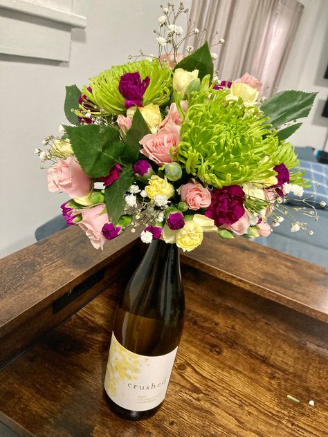 Wine Bouquet, Alcohol Bouquet, Wine Bottle Flowers, Flower Shop Decor, Unique Gift Baskets, Flower Bottle, Wedding Theme Colors, Shop Decor, Floral Ideas