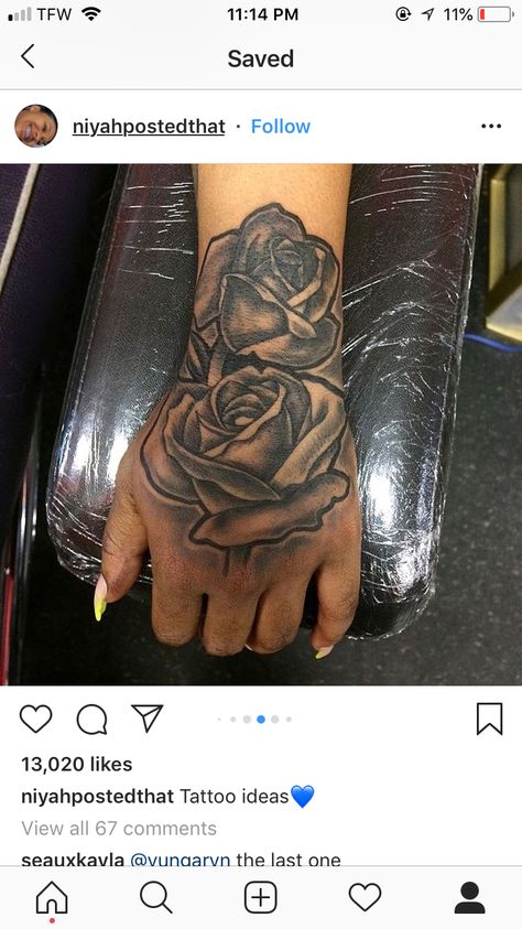 Whole Hand Tattoos, Snakebites, Black Girls With Tattoos, Samoan Tattoo, Geniale Tattoos, Hand Tattoos For Women, Dope Tattoos For Women, Stylist Tattoos, Side Tattoos