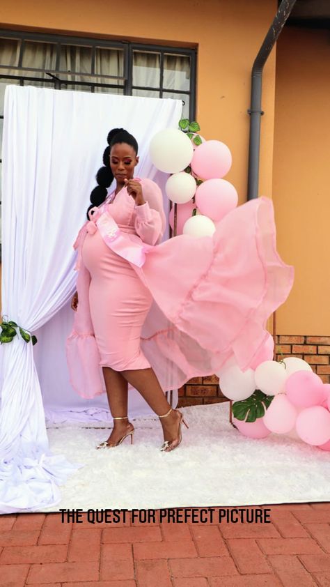 Baby Shower Outfits For Mom Black Woman, Plus Size Baby Shower Outfit, Maternity Baby Shower Outfit, Baby Shower Outfits For Mom, Organza Trench Coat, Baby Shower Outfit Ideas, Glam Living Room Decor, Mom Black, Glam Living