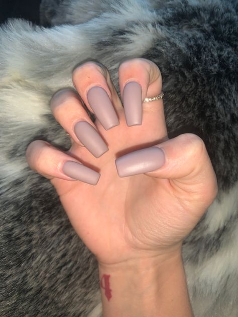 Coffin Medium Length Nails, Medium Length Nails, Nails Gray, Length Nails, Coffin Nails Matte, Fall Nails, Coffin Nails, Cute Nails, Medium Length