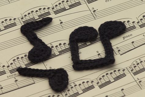 10 Free Crochet Patterns Inspired by Music: Crochet Music Note Applique Free Patterns Crochet Music Note, Crochet Blanket Chart, Crochet Music, Crochet Embellishments, Filet Crochet Charts, Crochet Symbols, Crochet Scarf Pattern Free, Applique Pattern, Scarf Crochet Pattern