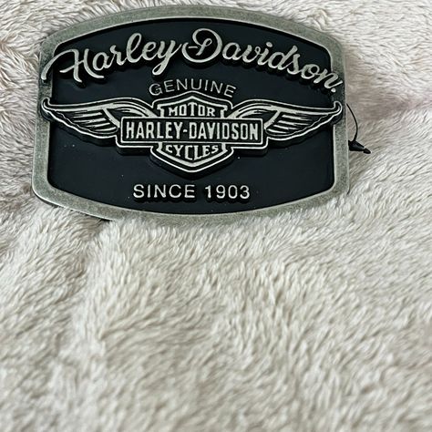 Harley Davidson Men's Belt Buckle Manufactured By American Accessories A Licensee For Harley Davidson. Product Is New In Excellent Condition. Msrp $45.00 Harley Davidson Shop, Harley Davidson Hats, Vintage Harley Davidson Motorcycles, Harley Davidson Accessories, Mens Belt, Blue Sunglasses, Motor Harley Davidson Cycles, Men's Belt, Vintage Harley Davidson