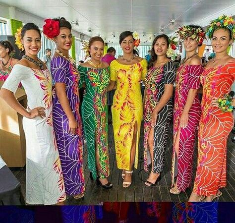 Hawaiian Themed Outfits, Hawaiian Party Outfit, Hawaiian Outfit Women, Samoan Dress, Luau Outfits, Island Style Clothing, Polynesian Dress, Island Dresses, Aloha Dress