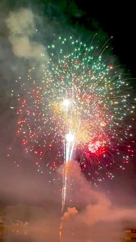 Please give credit if used Happy Birthday Fireworks Video, 4th Of July Fireworks Pictures, Dipawali Video, Videos Of Fireworks, Firework Images, Fireworks Video, Happy Birthday Fireworks, Birthday Fireworks, Fireworks Gif