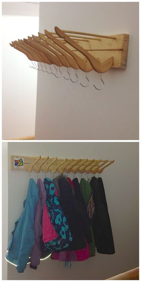 Woodworking For Kids, Work Diy, Diy Holz, Hanging Clothes, Coat Hanger, Recycled Furniture, Upcycled Furniture, Woodworking Tips, Clothing Rack