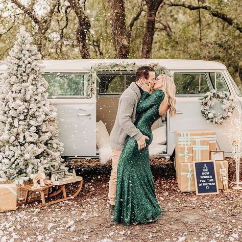 So excited to announce the dates for my 5th annual Vintage VW Christmas Boutique Sessions! Limited spots available. PM for more info. 🎄 Nov 2 & 3 in Navarre, FL 🎄 Nov 9 & 10 in Navarre, FL #30A #30Aphotography #30Aphotography #seasidephotographer #pensacola #pensacolaphotography #destinphotographer #navarre #navarrebeach #navarrephotographer #Navarrephotography #destinfamilyphotography #30afamilyphotography #30Aphotographer #pensacolaphotography #destinphotographer #navarre #navarrebeach #na... Vw Bus Photo, Christmas Mini Shoot, Vintage Truck Christmas, Christmas Boutique, Holiday Mini Session, Glam Christmas, Christmas Pics, Vintage Vw, Vintage Vans