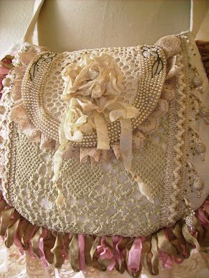 Manualidades Shabby Chic, Shabby Chic Bags, Lace Purse, Chic Purses, Lace Bag, Shabby Chic Crafts, Colorful Bags, Shabby Chic Vintage, Linens And Lace