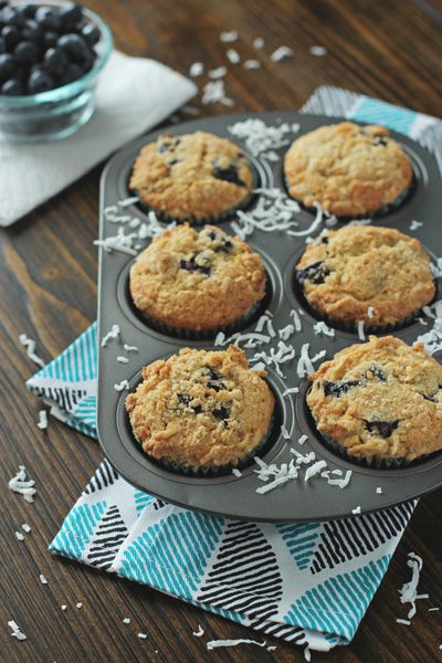 Coconut Muffin Recipes, Nutella Muffin, Dairy Free Breakfast Recipes, Muffins Blueberry, Morning Glory Muffins, Muffins Vegan, Coconut Muffins, Moist Muffins, Donut Muffins