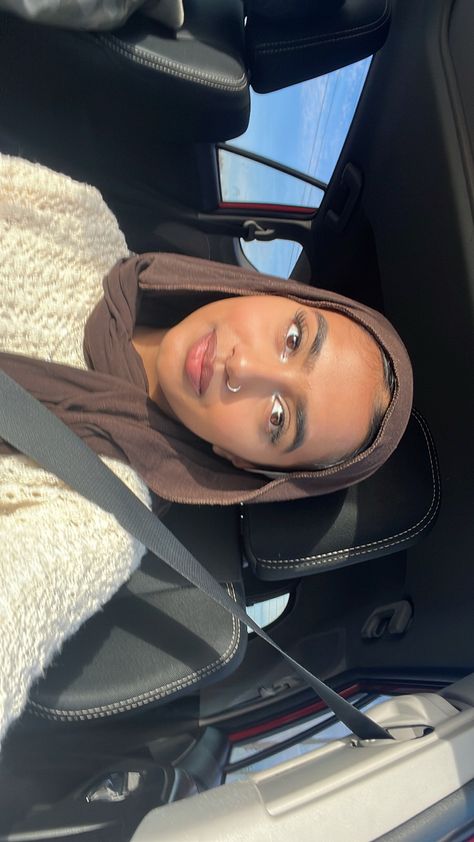 Nose Piercing Hijab, Hijabi Crochet, Hijabi Selfie Ideas, Hijabi Y2k, Hijabi Selfie, Shayla Hijab, Hijabi Makeup, Hijabi Fashion Summer, Christian Veils