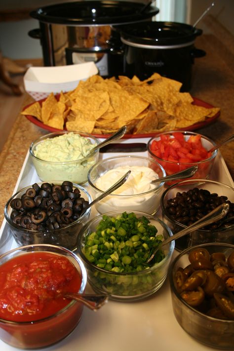 Nacho bar! You could replace the chips with hard and soft shell tacos to make it a Taco Bar..Your great idea for the shower. Now we know how it will look!@Christina Childress Childress Childress Childress Childress Witteried Nachos Bar, Nacho Bar, Taco Bar, Birthday Party Food, Football Food, Snacks Für Party, Carne Asada, Superbowl Party, Game Day Food