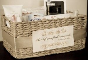 Wedding Toiletry Basket, Guests Bathroom, Guest Basket, Flip Flop Basket, Wedding Restroom, Bathroom Basket Wedding, Wedding Bathroom, Baskets Ideas, Easy Wedding Planning